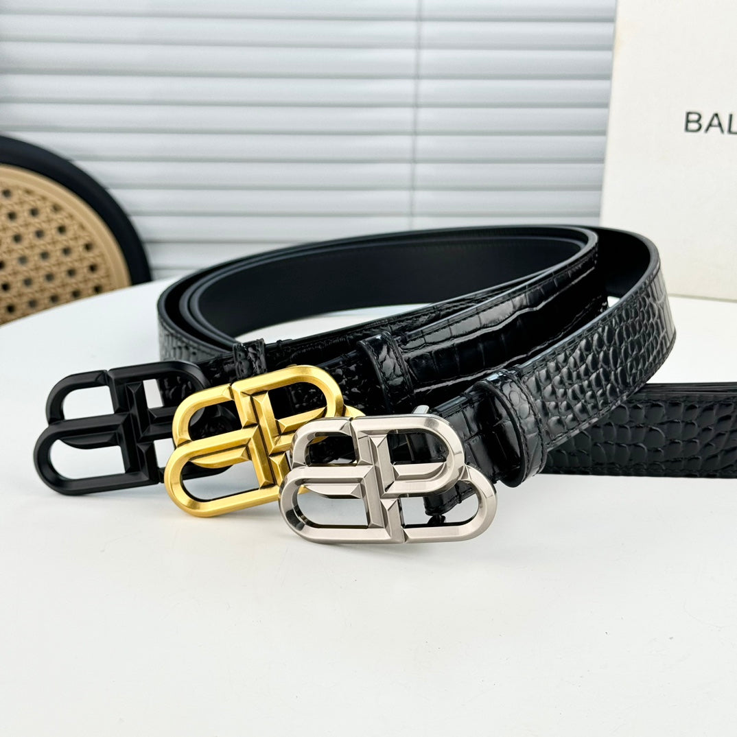 Pre-Owned Balenciaga Leather Belt – 3.5cm Croc-Embossed Grain, Vintage-Inspired Logo Buckle