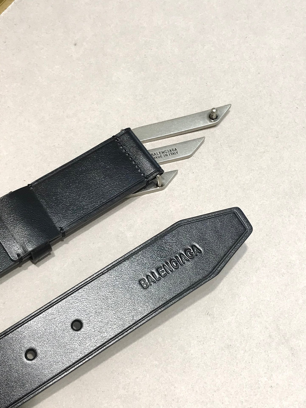 Pre-Owned Balenciaga 35mm Leather Belt – NFC-Enabled Black Waist Belt with Logo Buckle, Fall/Winter Edition
