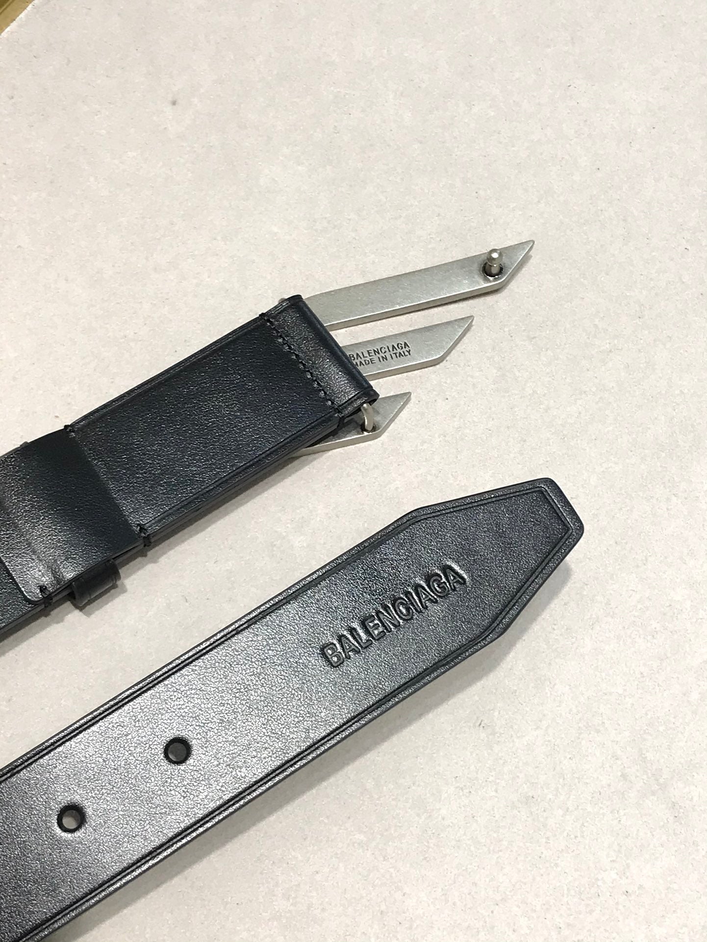 Pre-Owned Balenciaga 35mm Leather Belt – NFC-Enabled Black Waist Belt with Logo Buckle, Fall/Winter Edition