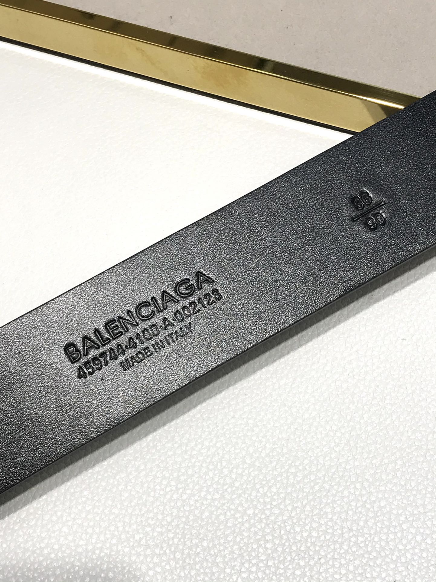Pre-Owned Balenciaga 35mm Leather Belt – NFC-Enabled Black Waist Belt with Logo Buckle, Fall/Winter Edition