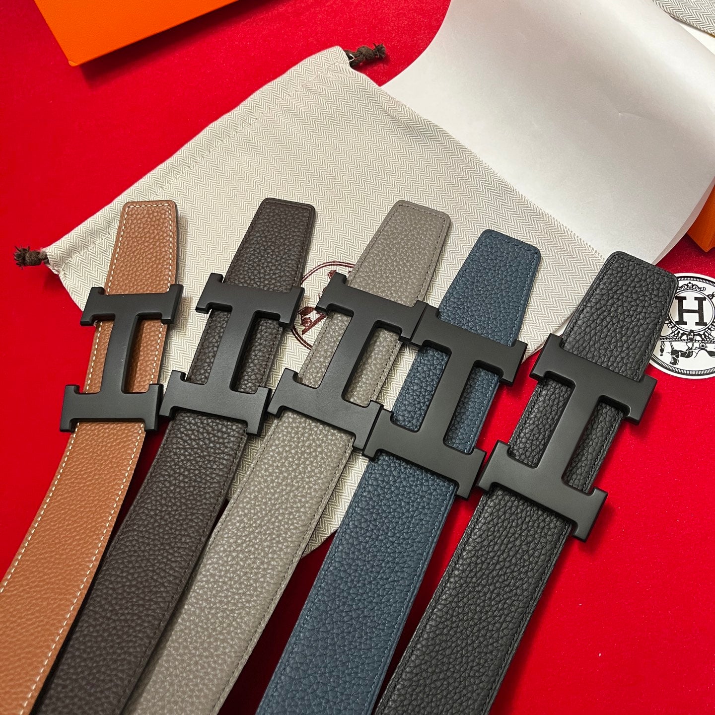 Pre-Owned Hermès Men’s Reversible Leather Belt – 38mm Width, Black H-Buckle, Timeless Classic