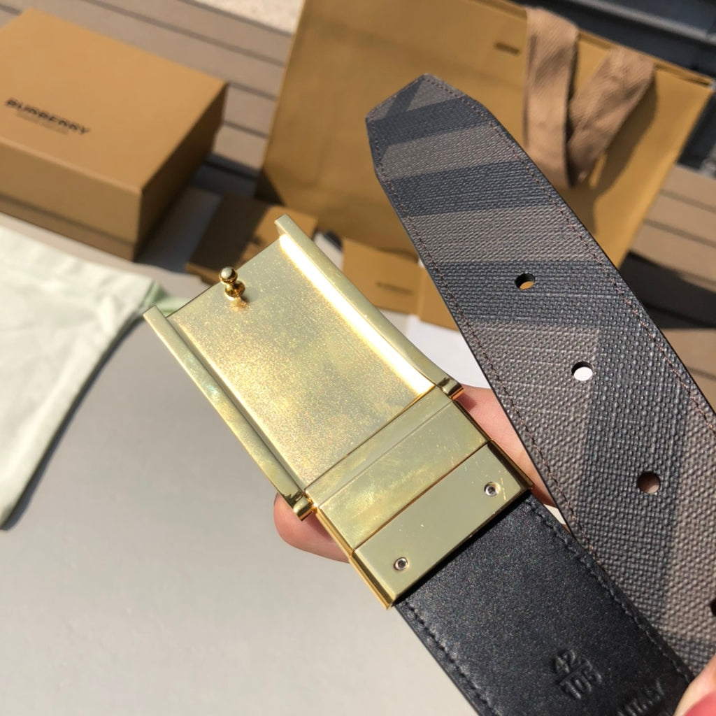 Pre-Owned Burberry Men’s London Check Reversible Leather Belt with TB Logo Buckle, 3.5cm Width