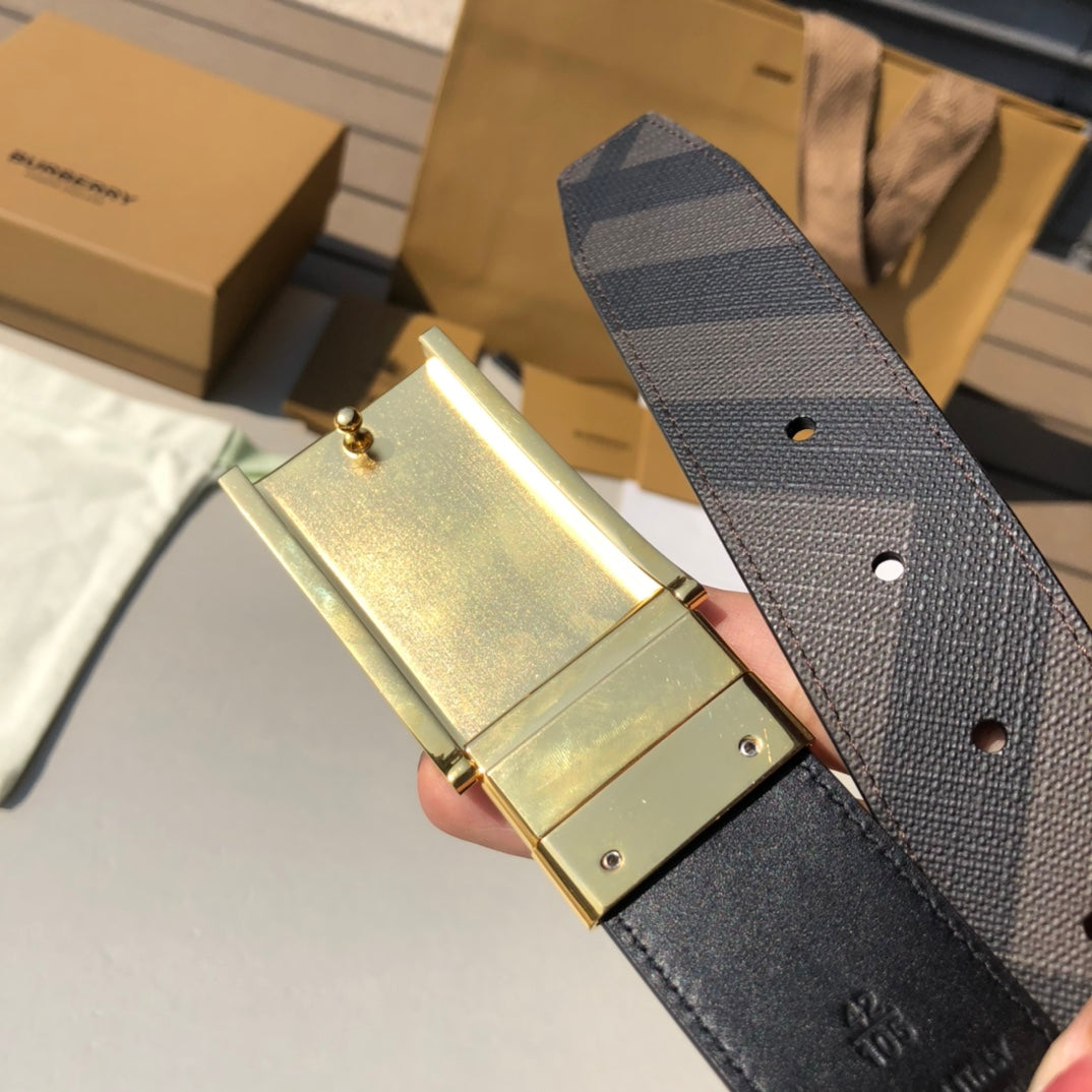 Pre-Owned Burberry Men’s London Check Reversible Leather Belt with TB Logo Buckle, 3.5cm Width