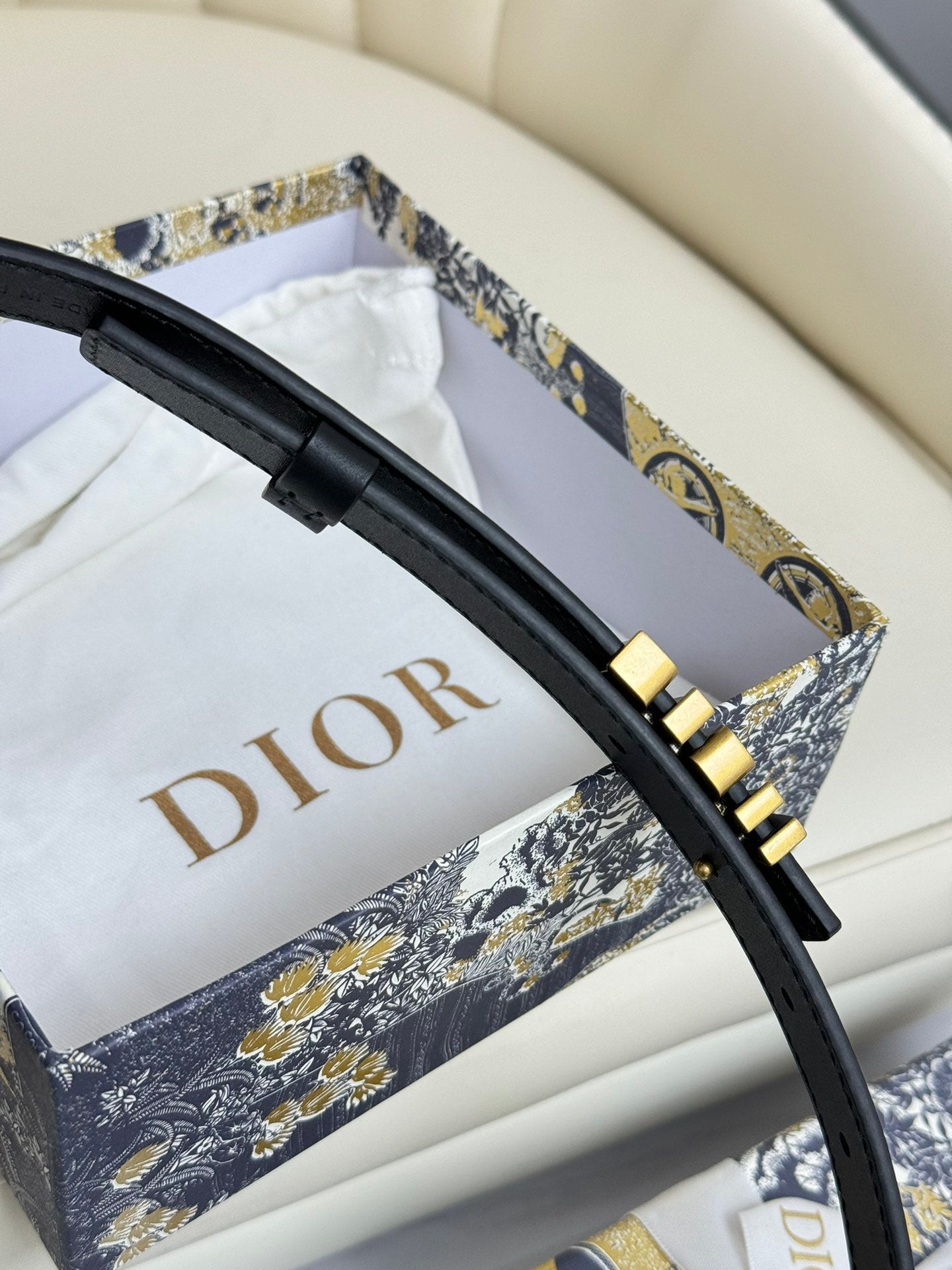 Pre-Owned Dior Women’s Belt 2.0cm/3.0cm Calfskin with CD Logo Buckle
