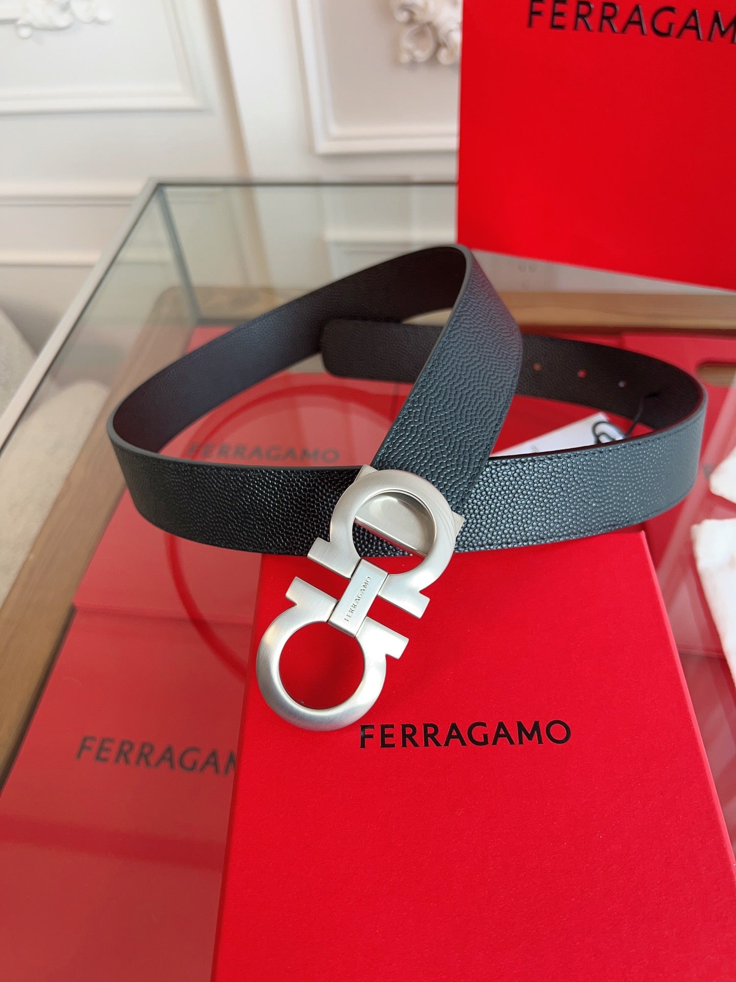 Pre-Owned Ferragamo Leather Belt 3.5cm Reversible Calfskin with Upgraded Gancini Buckle