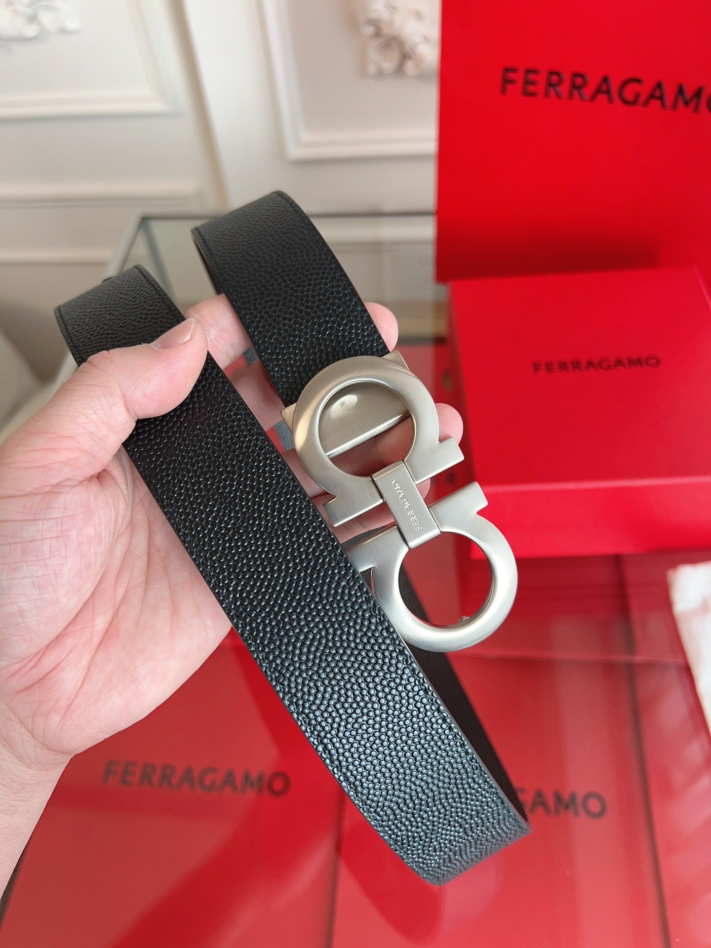 Pre-Owned Ferragamo Leather Belt 3.5cm Reversible Calfskin with Upgraded Gancini Buckle