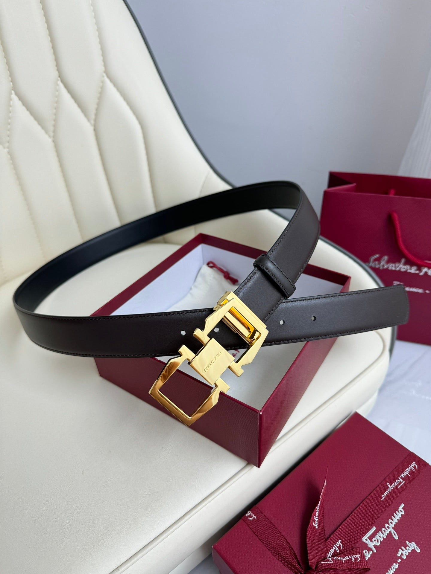 Ferragamo Reversible Leather Belt 3.5cm with Polished Brass Buckle