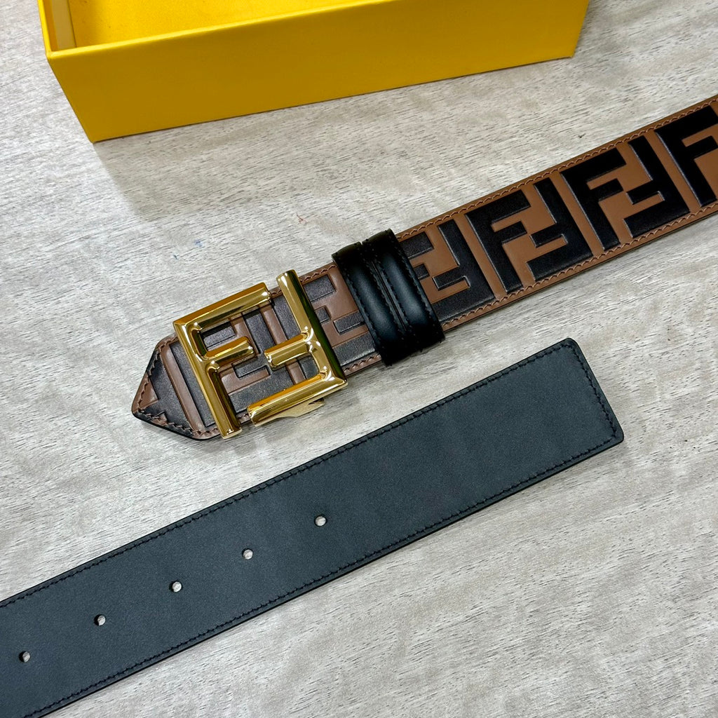 Pre-Owned FENDI FF Logo Wide Leather Belt 40mm