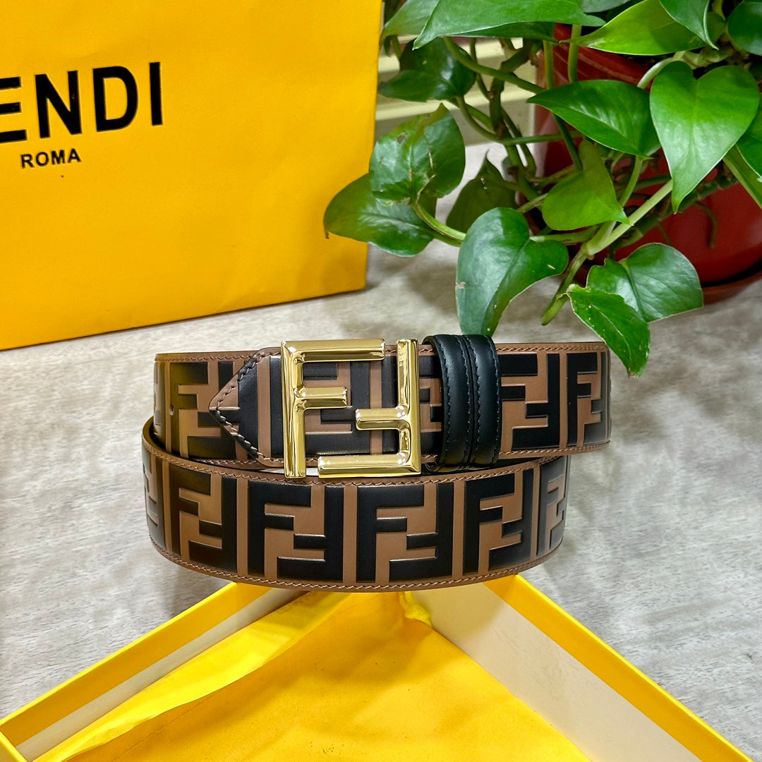 Pre-Owned FENDI FF Logo Wide Leather Belt 40mm