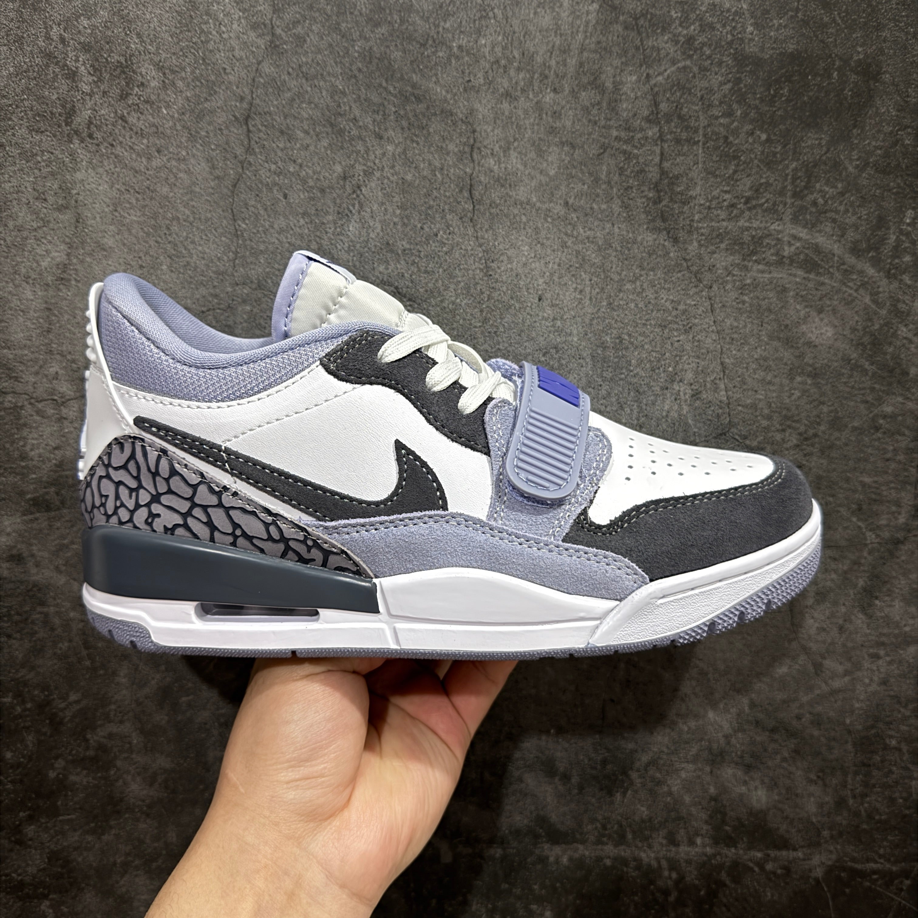 Pre-Owned Air Jordan Legacy AJ312 Low White/Grey/Blue CD7069-108