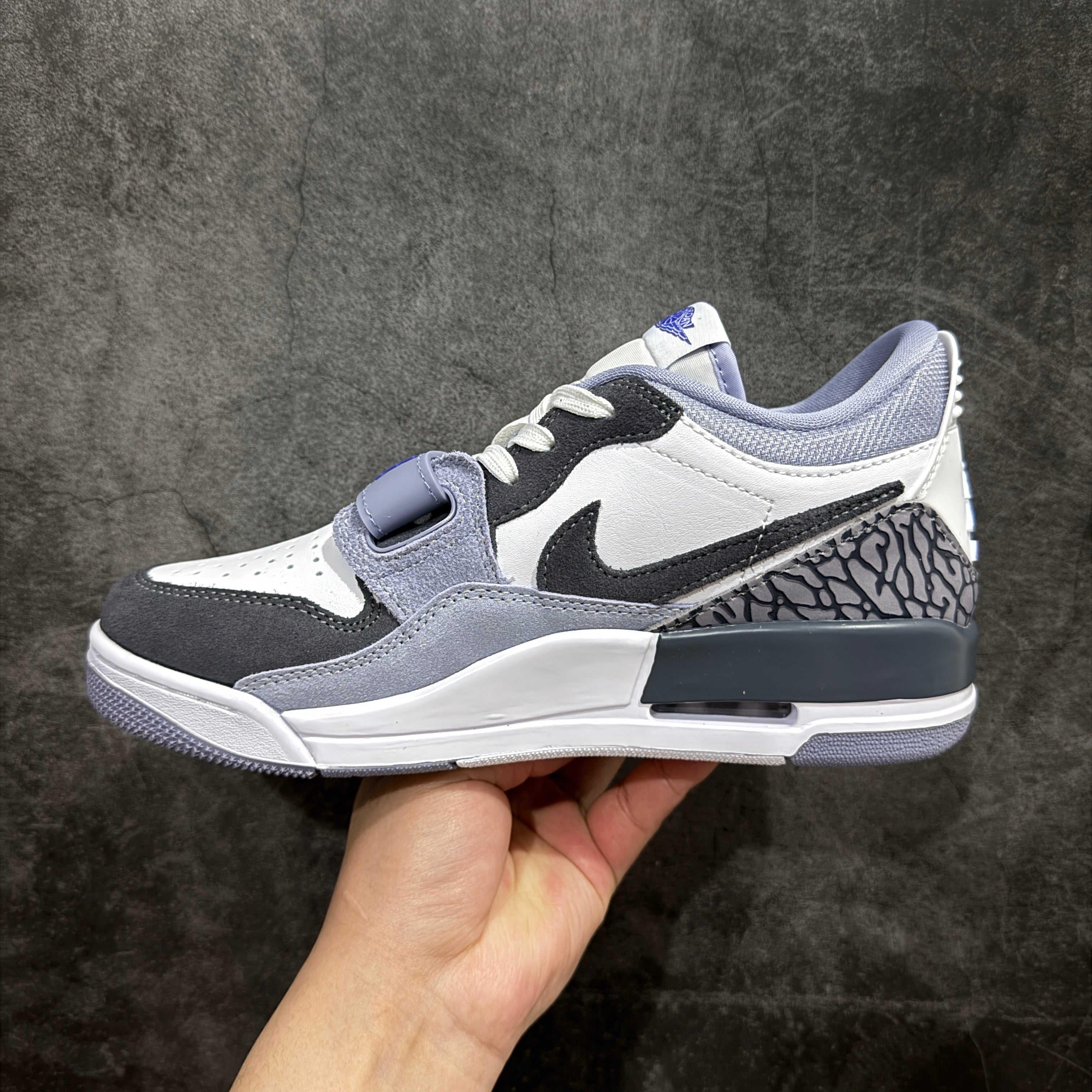 Pre-Owned Air Jordan Legacy AJ312 Low White/Grey/Blue CD7069-108