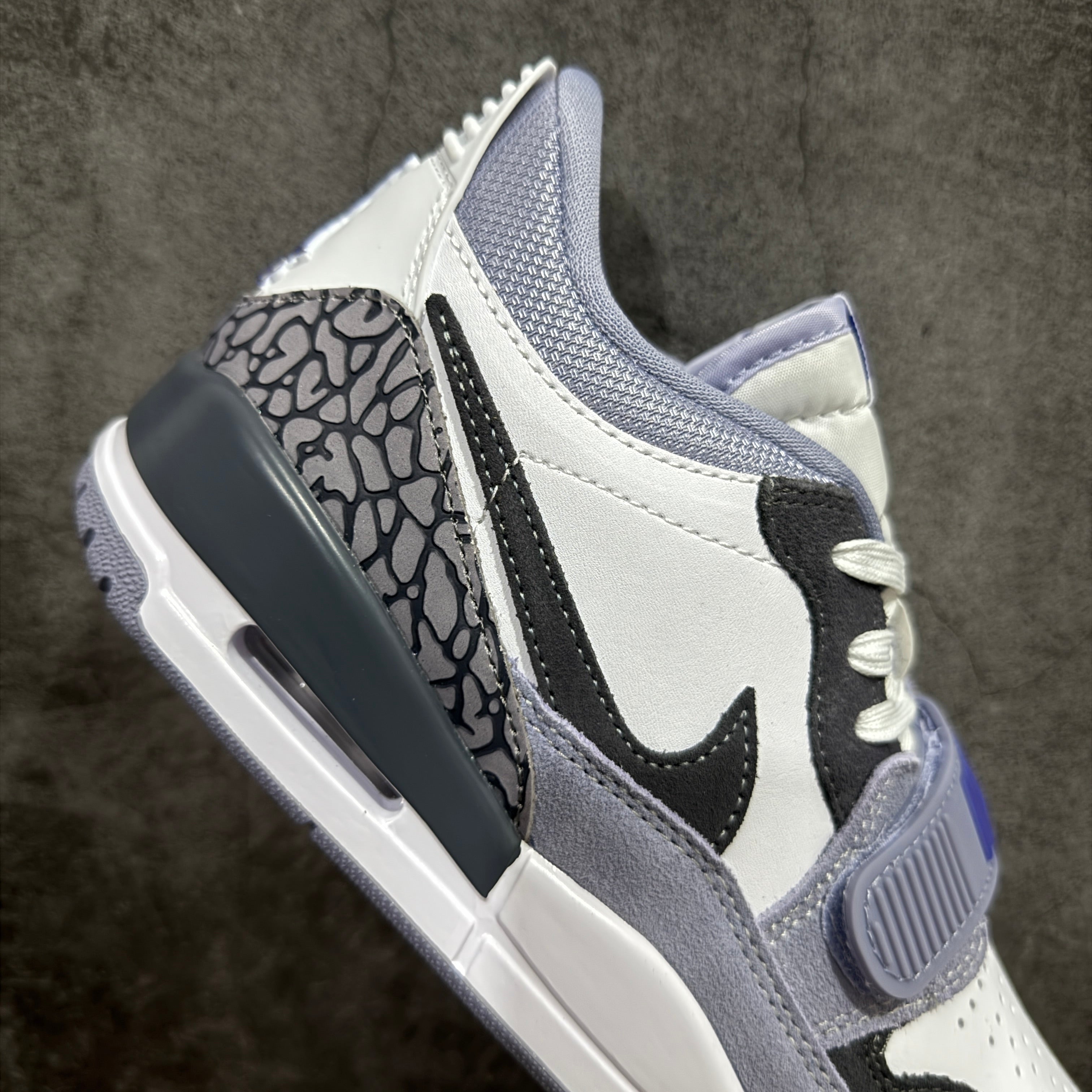 Pre-Owned Air Jordan Legacy AJ312 Low White/Grey/Blue CD7069-108