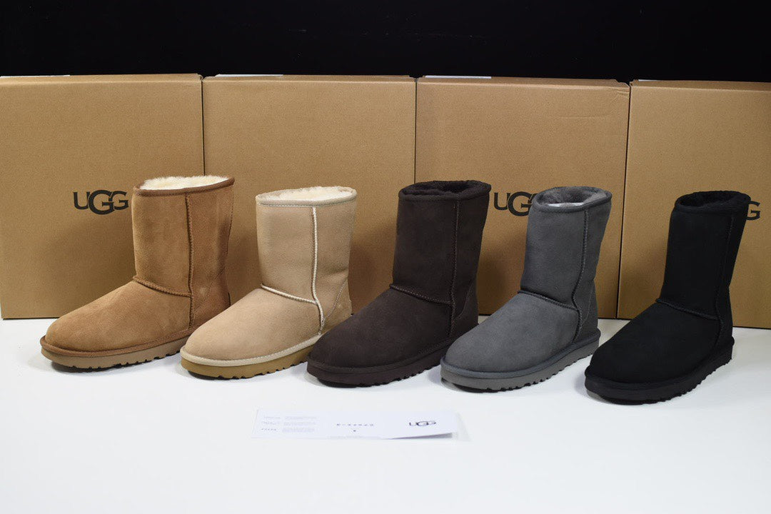 Pre-Owned UGG Classic Sheepskin Winter Boots