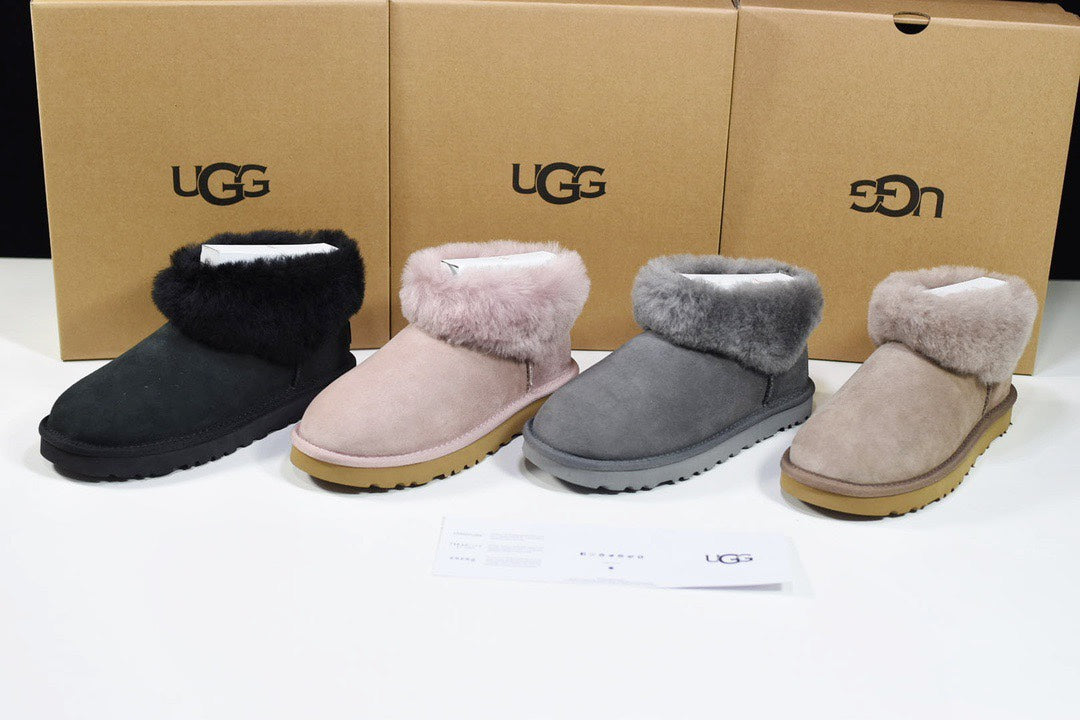 Pre-Owned UGG Classic Sheepskin Winter Boots