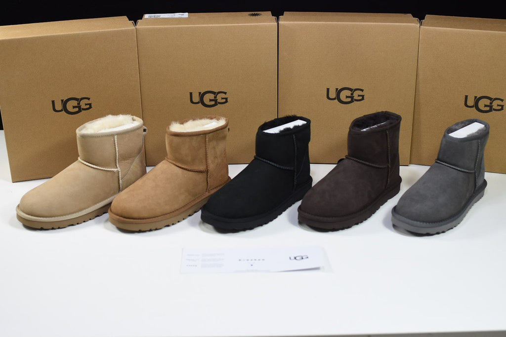 Pre-Owned UGG Classic Sheepskin Winter Boots