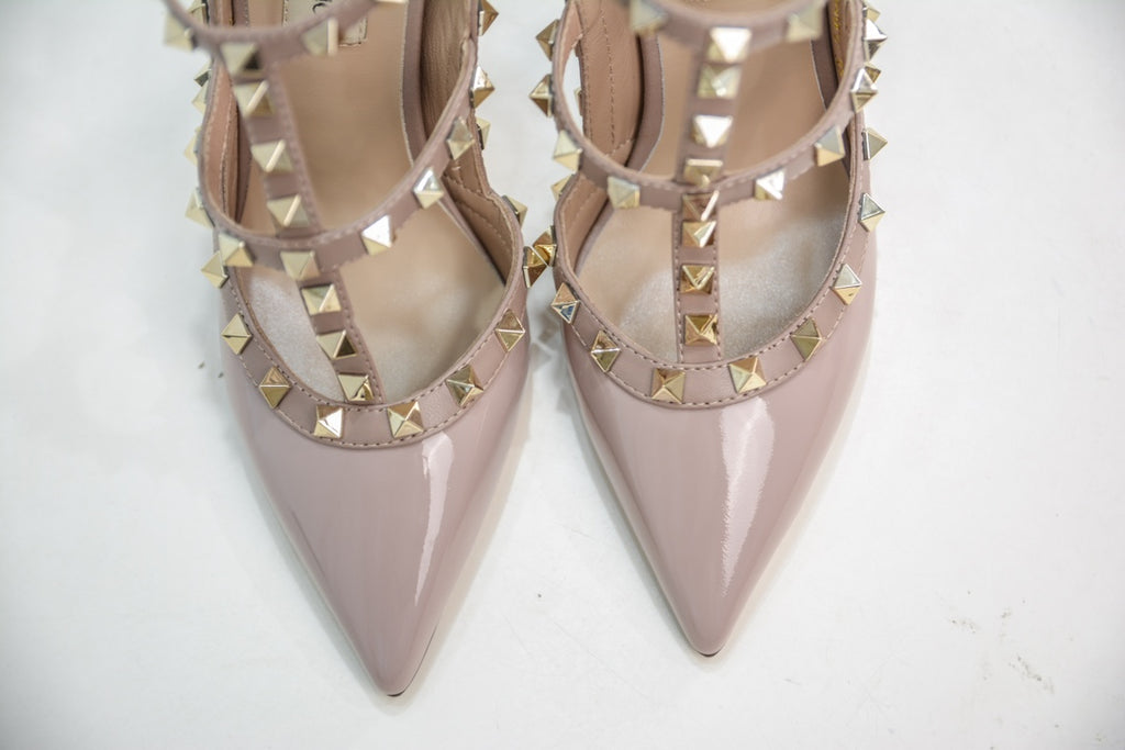 Pre-Owned Valentino Garavani Rockstud Leather Pumps