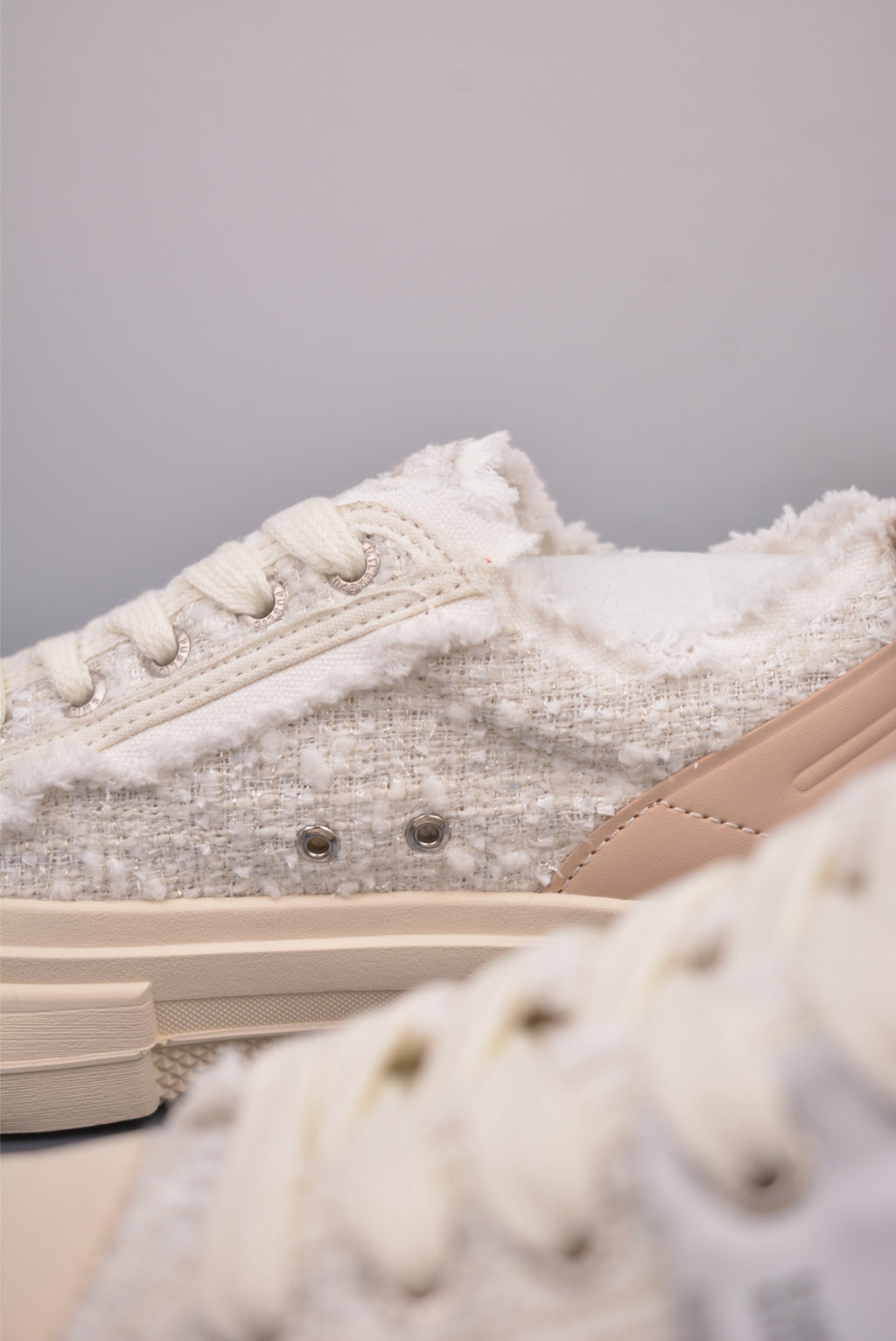 Pre-Owned SMILE REPUBLIC Galaxy-Inspired Canvas Sneakers with 4cm Platform Sole
