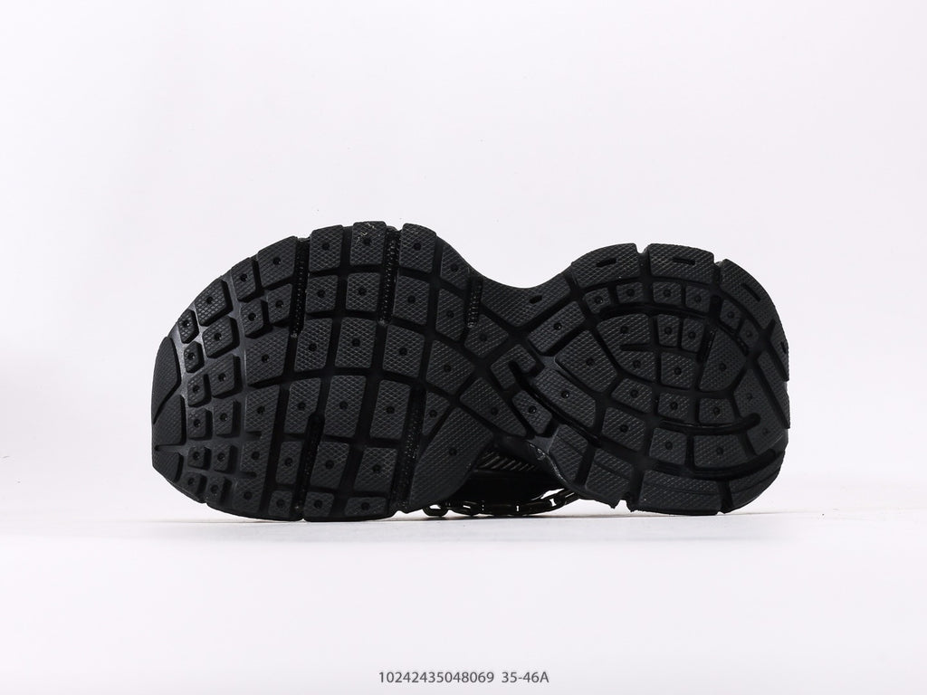 Pre-Owned Balenciaga 3XL Sneakers with Chain Detailing
