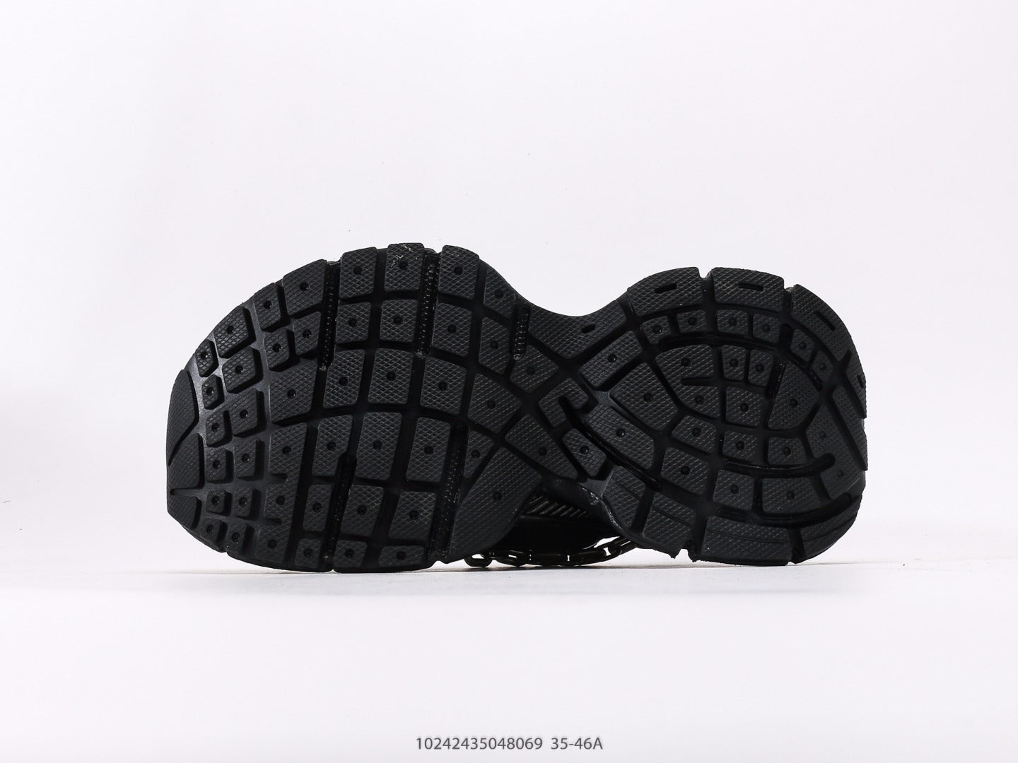 Pre-Owned Balenciaga 3XL Sneakers with Chain Detailing