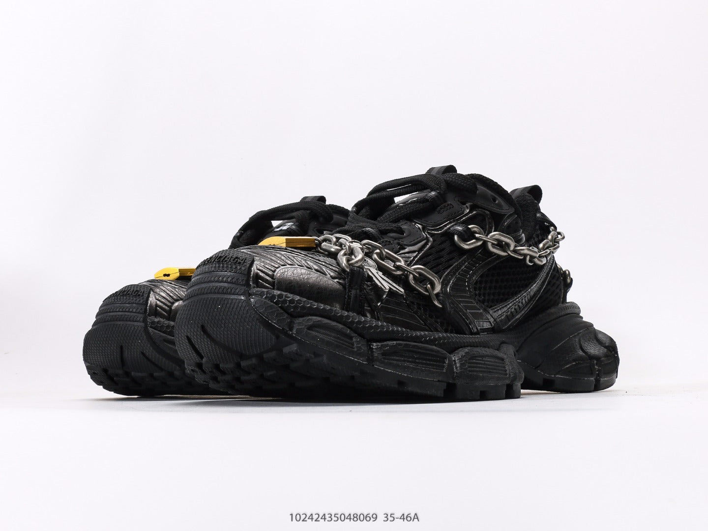 Pre-Owned Balenciaga 3XL Sneakers with Chain Detailing