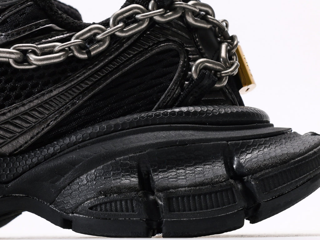 Pre-Owned Balenciaga 3XL Sneakers with Chain Detailing