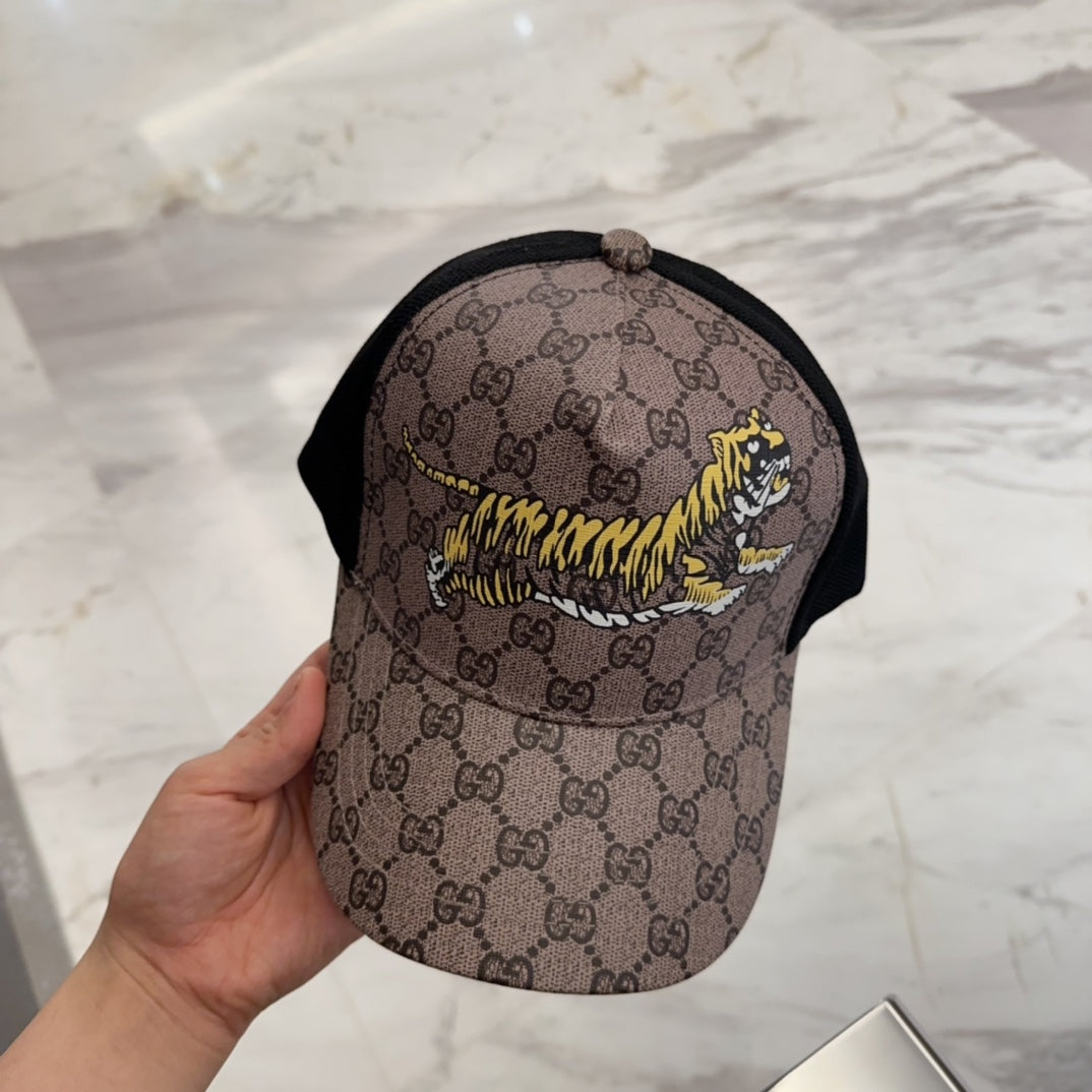 Pre-Owned Gucci Monogram Mesh Cap with Embroidered Logo