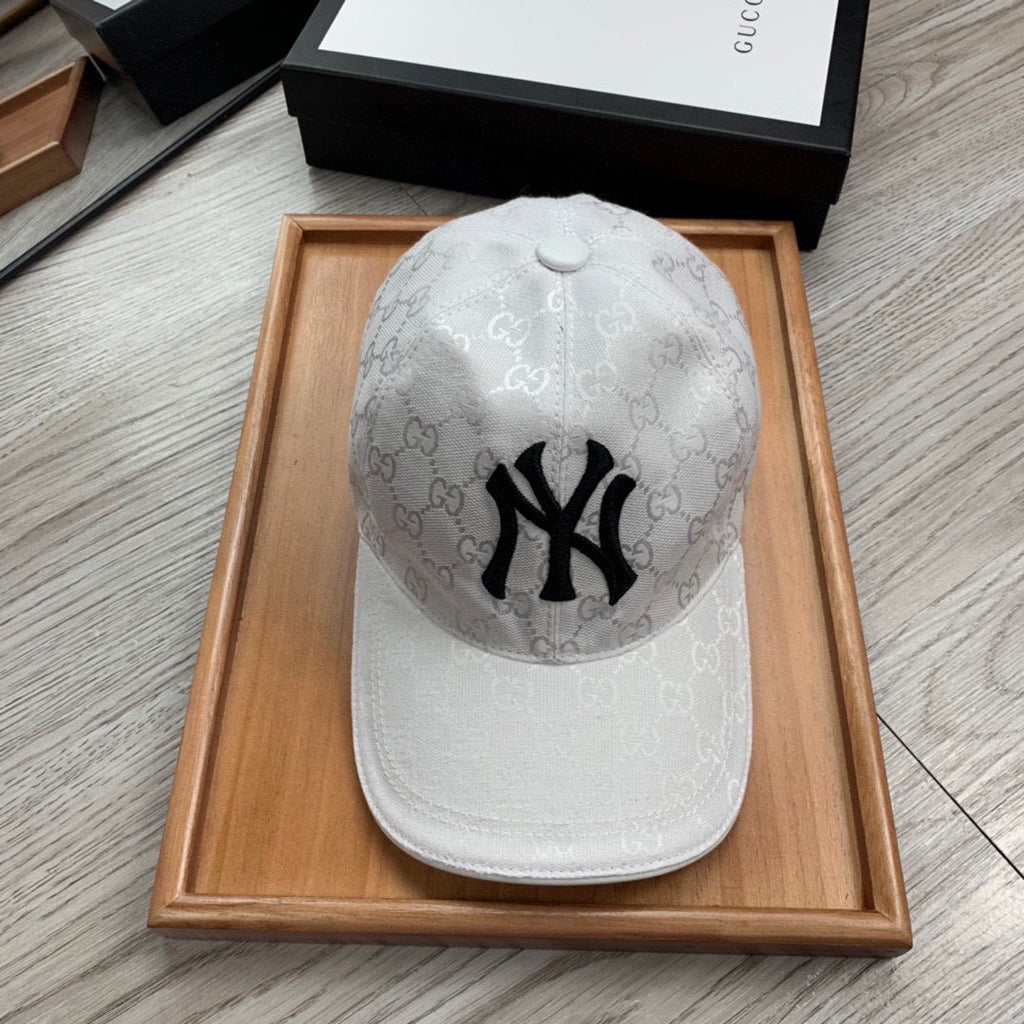 Pre-Owned Gucci × NY Yankees Collaboration Baseball Cap