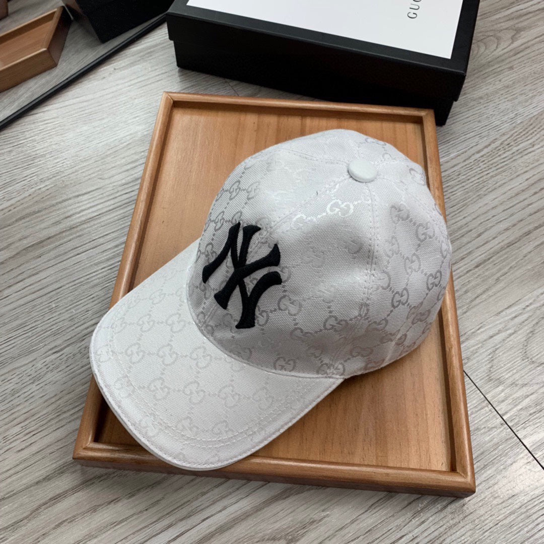 Pre-Owned Gucci × NY Yankees Collaboration Baseball Cap