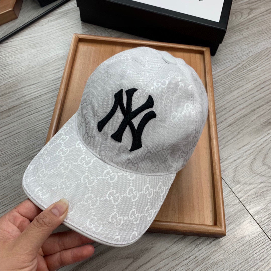 Pre-Owned Gucci × NY Yankees Collaboration Baseball Cap
