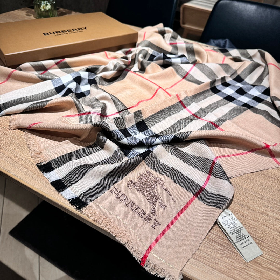 Pre-Owned Burberry Classic Vintage Check Scarf – Beige Cashmere Blend
