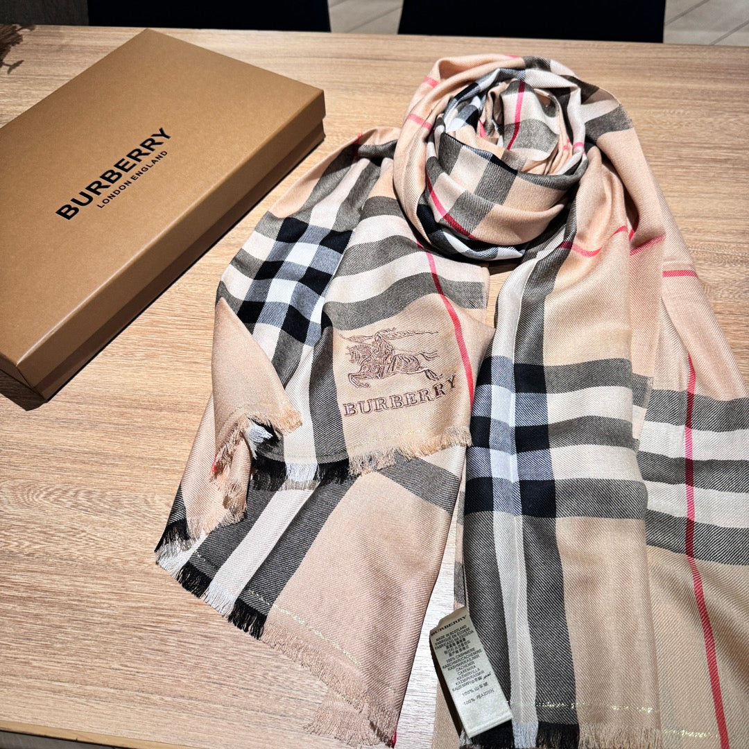 Pre-Owned Burberry Classic Vintage Check Scarf – Beige Cashmere Blend