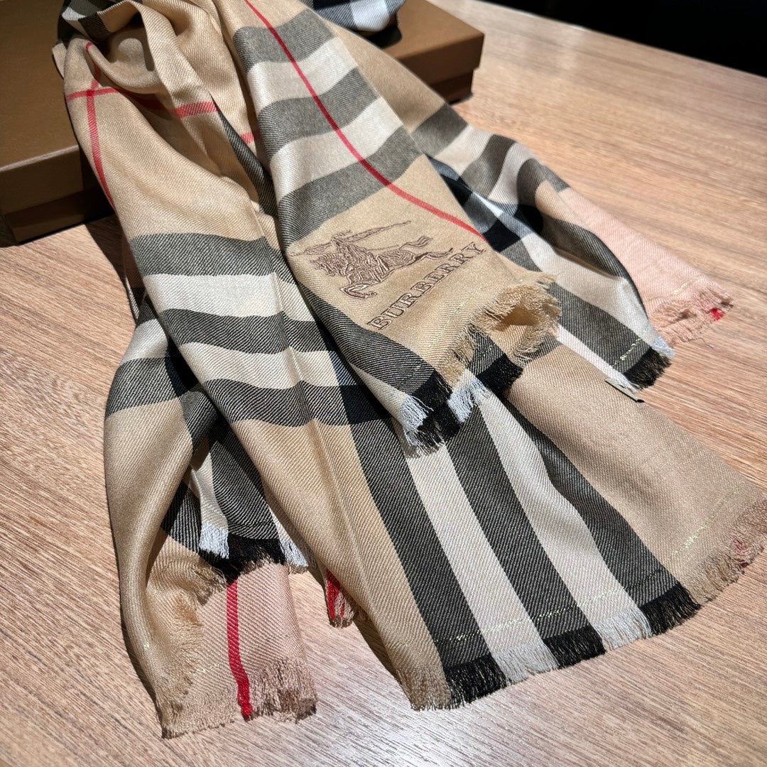 Pre-Owned Burberry Classic Vintage Check Scarf – Beige Cashmere Blend