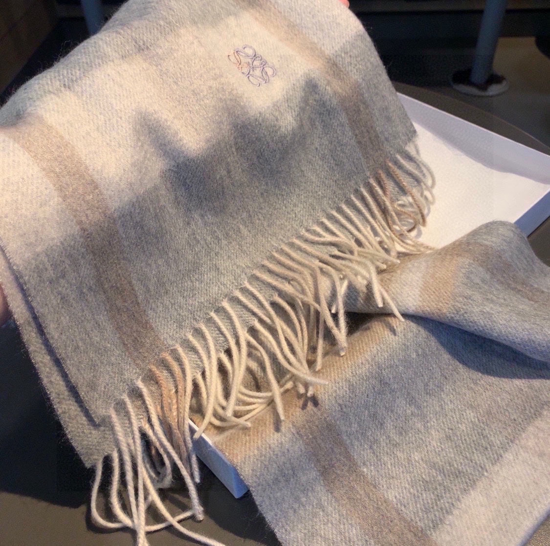 Pre-Owned LOEWE Checked Cashmere Scarf – Beige & Brown, 30×180cm