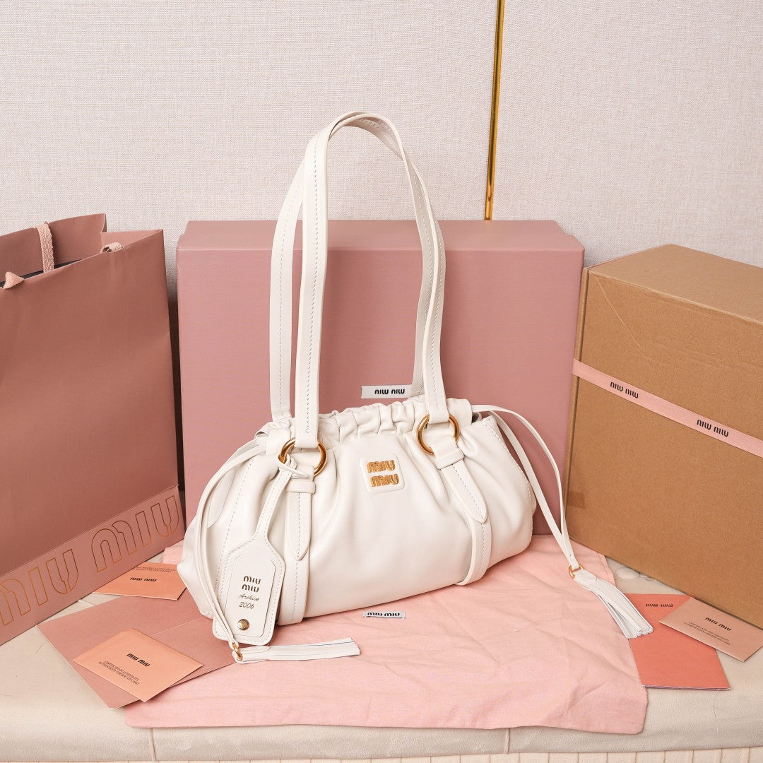 Pre-Owned Miu Miu Leather Hobo Bag – White Ruched Drawstring Design