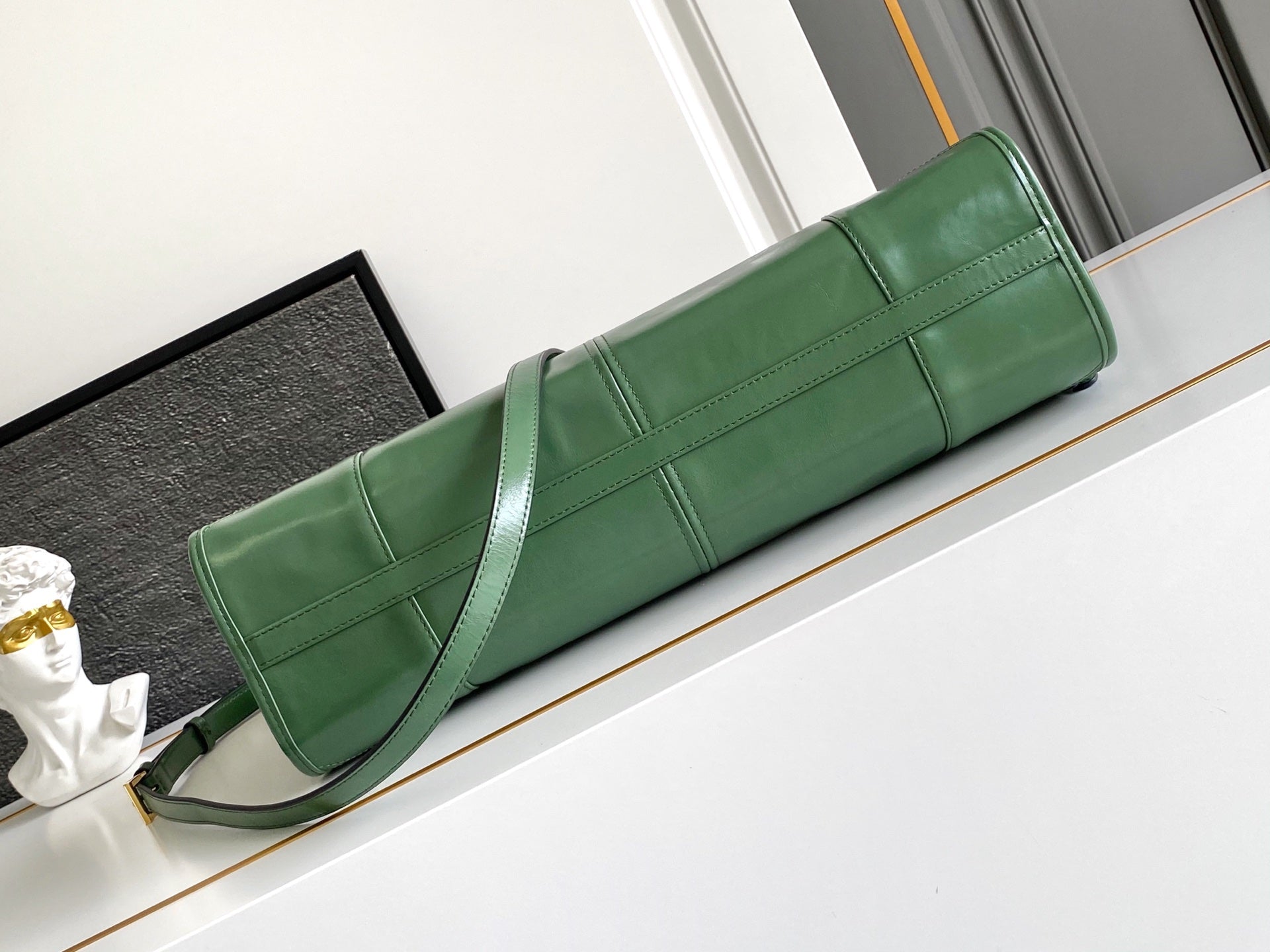 Pre-Owned LusSol Green Leather Tote Bag with Shoulder Strap (Large Capacity)