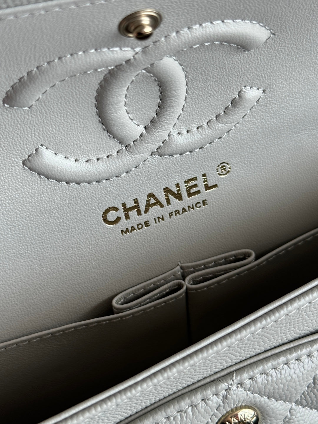 Pre-Owned Chanel Classic Flap Bag Small Caviar Quilted Leather (Silver Hardware)