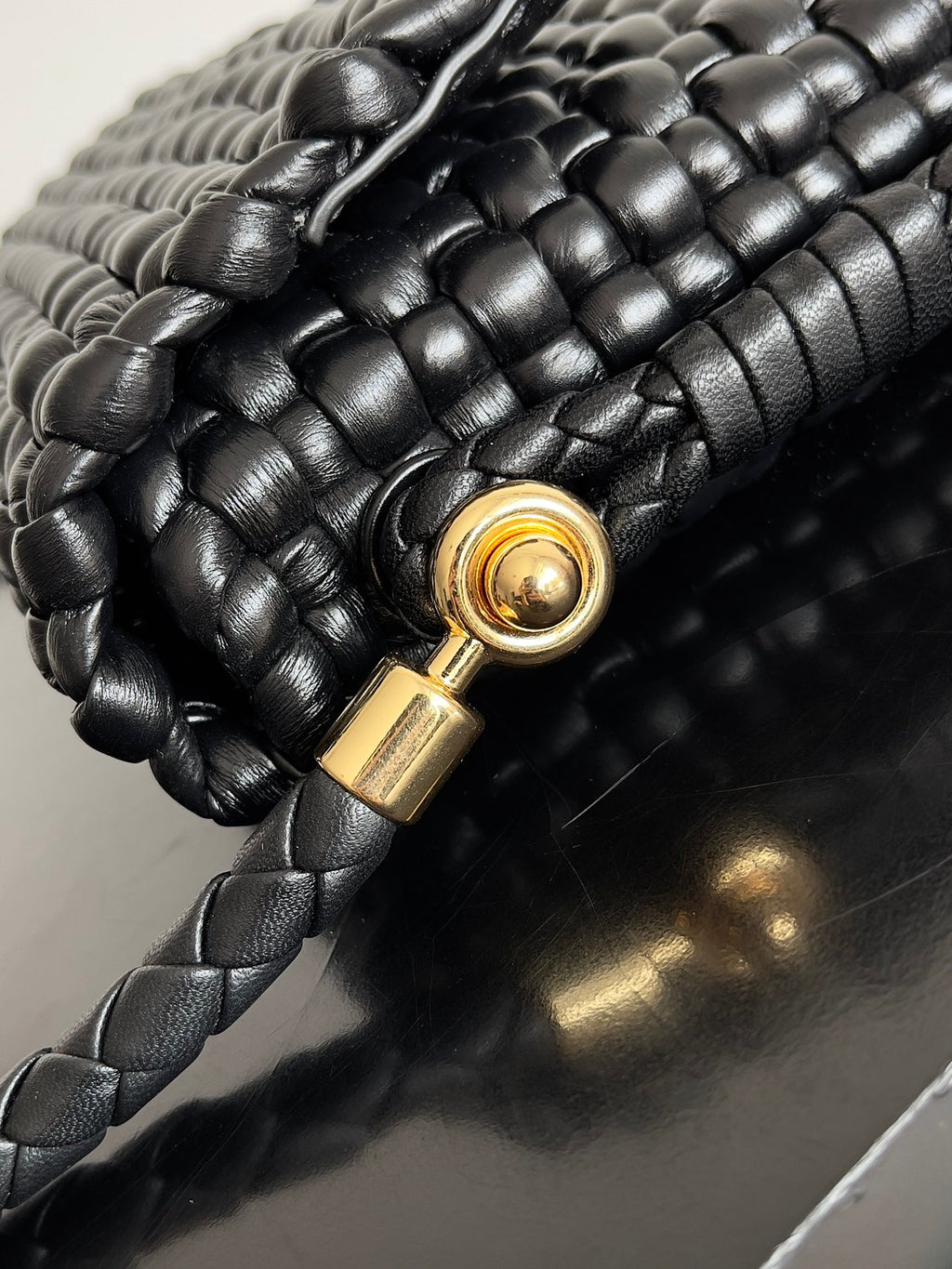 Pre-Owned Bottega Veneta Swing Shoulder Bag Black Woven Leather (Excellent Condition)