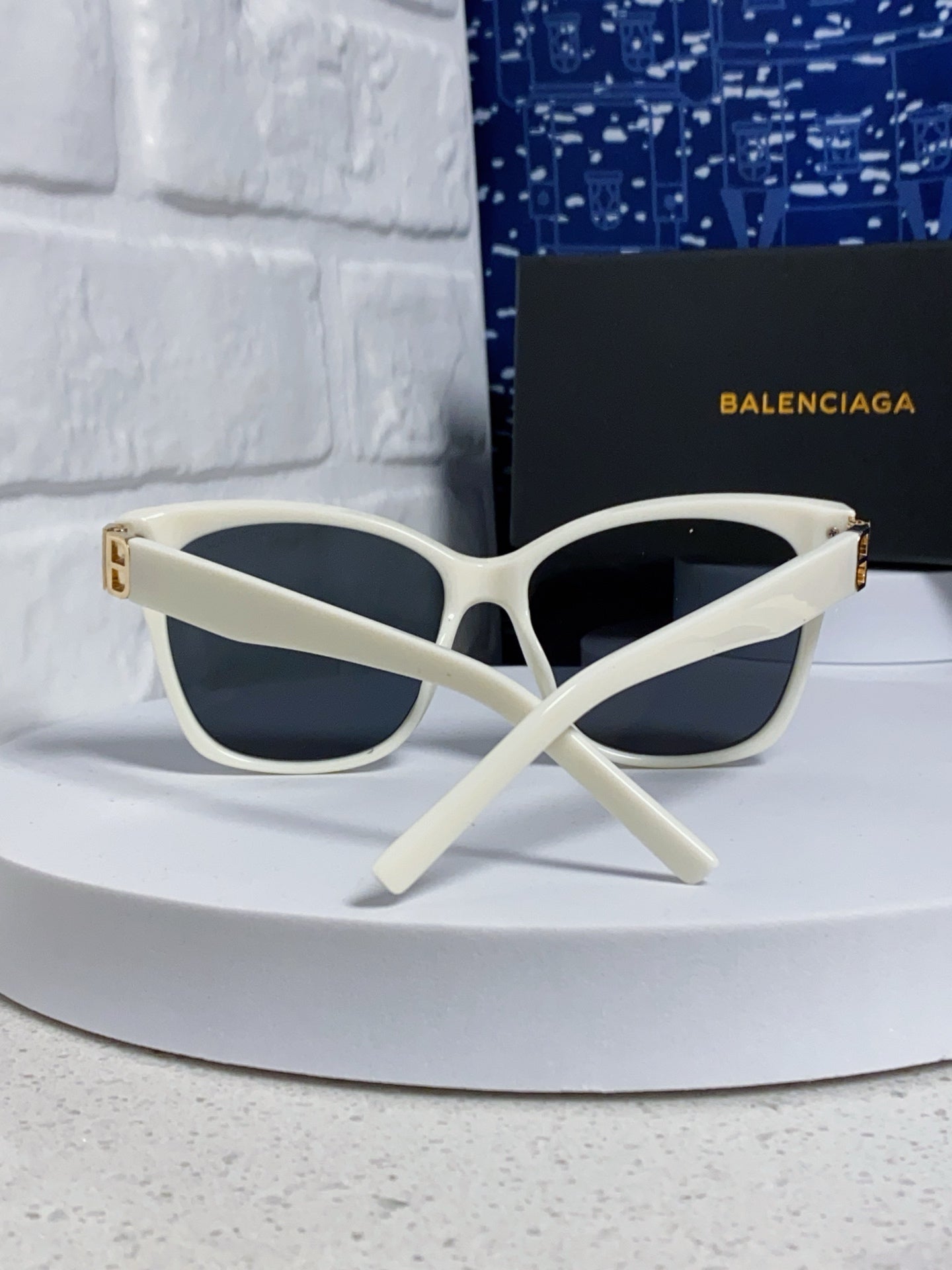 Balenciaga BB0102SA Second-Hand Luxury Sunglasses | Authenticity Guaranteed