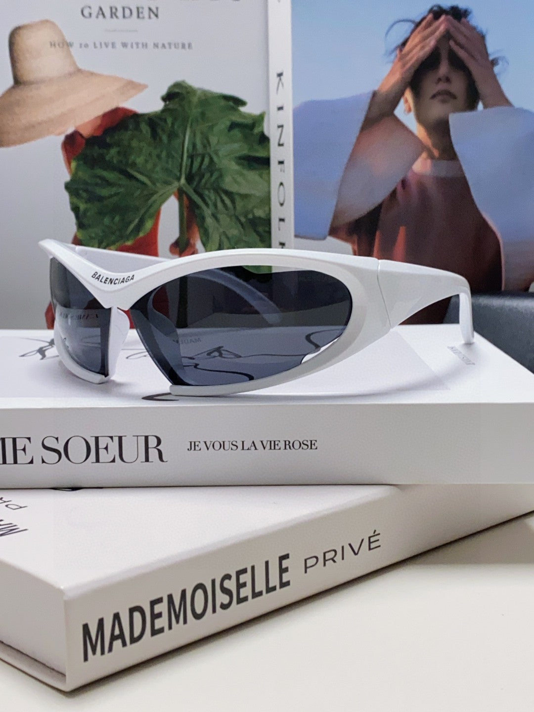 Pre-Owned Balenciaga Dynamo Rectangle Sunglasses – Authentic Luxury Eyewear