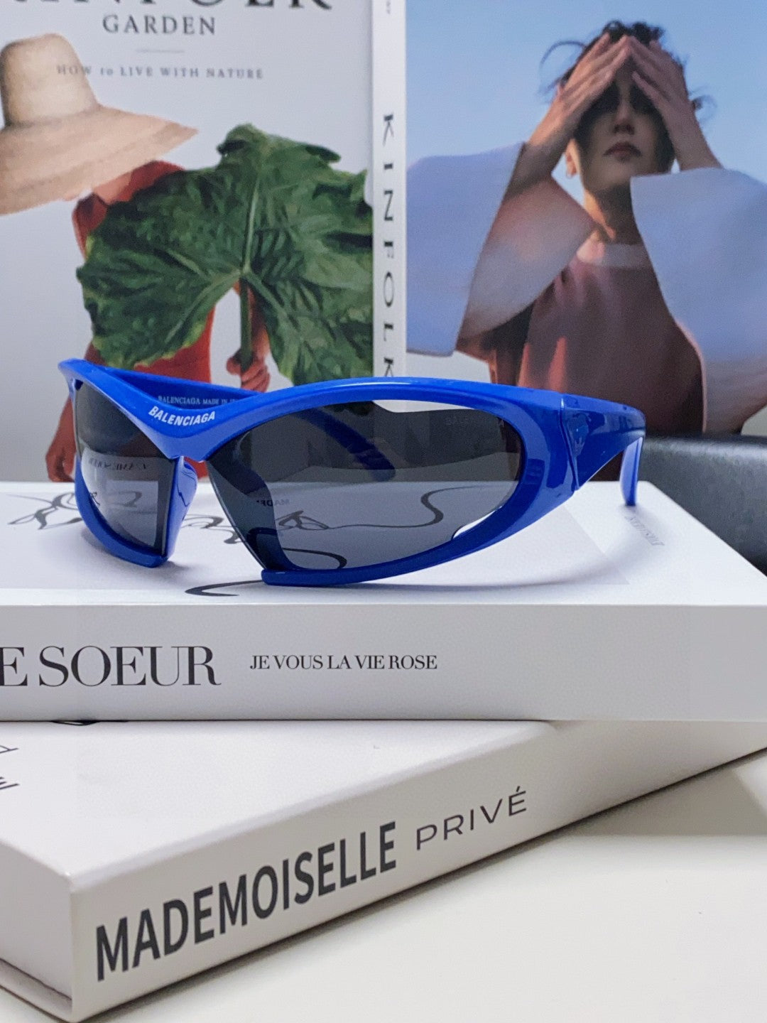 Pre-Owned Balenciaga Dynamo Rectangle Sunglasses – Authentic Luxury Eyewear
