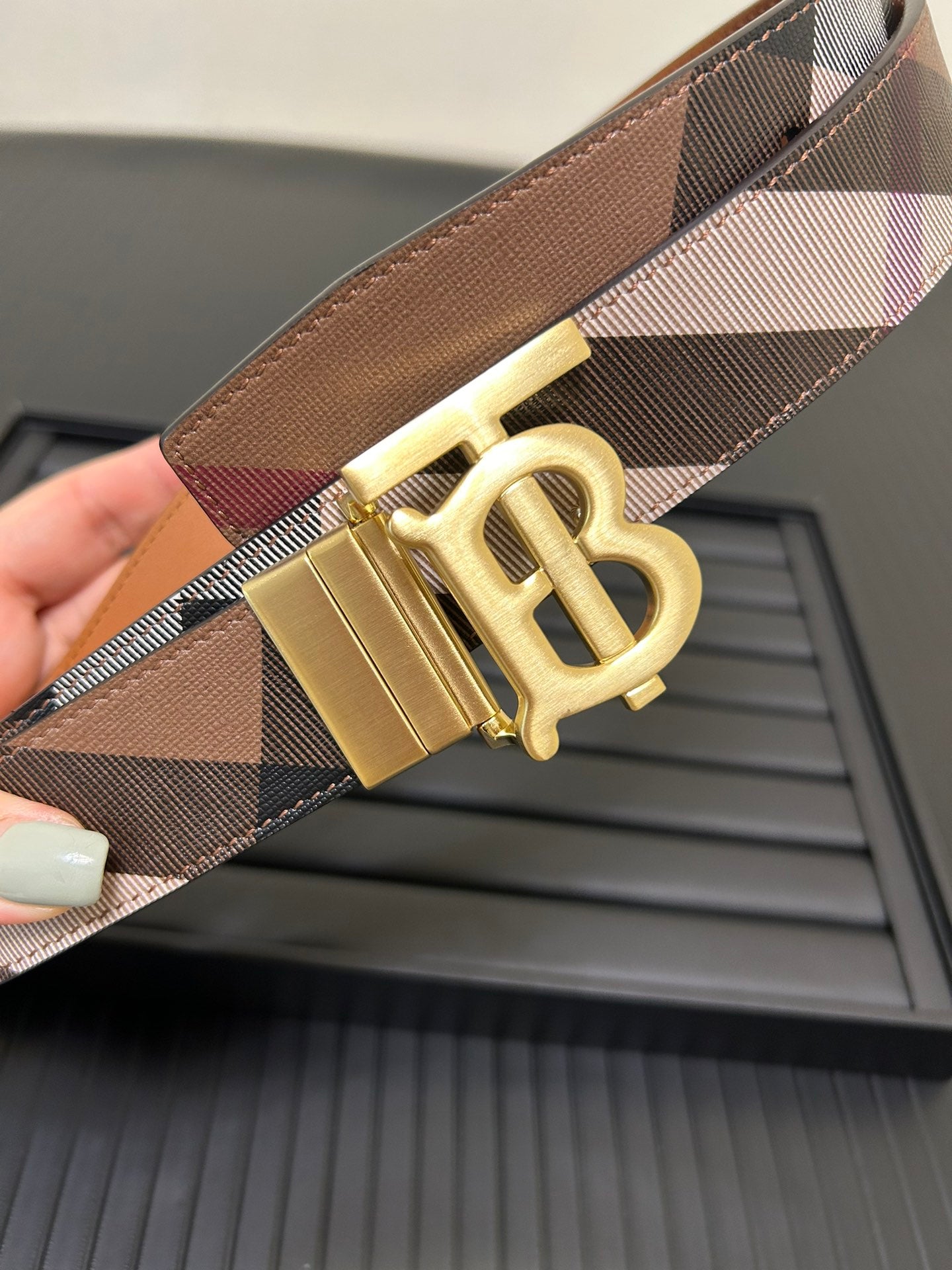 Pre-Owned Burberry London Check Leather Belt with Monogram Logo Buckle, Width 3.5cm