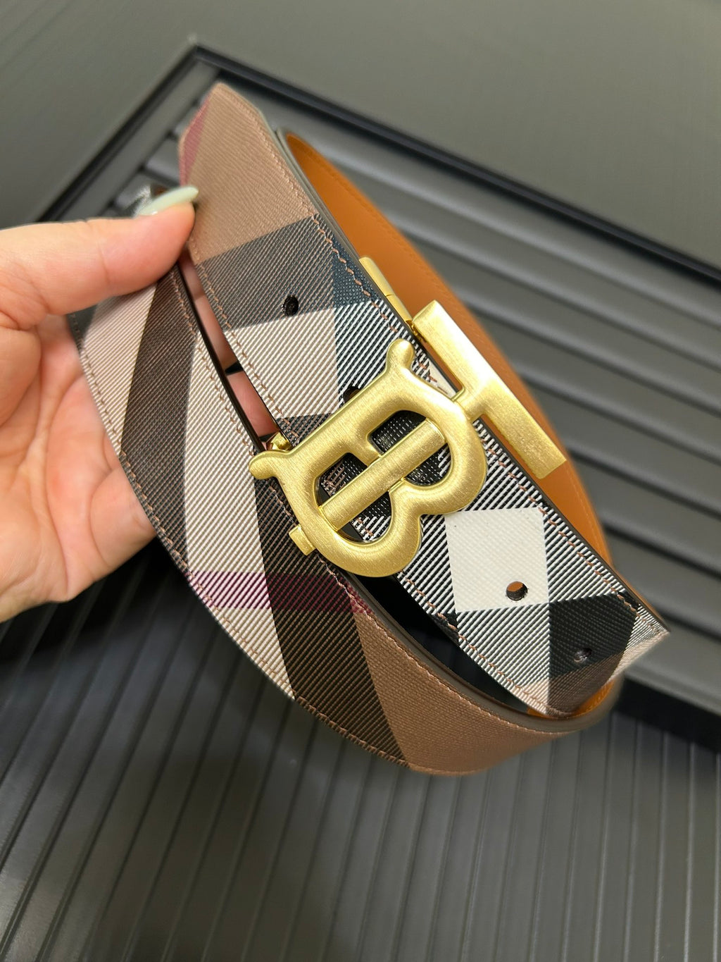 Pre-Owned Burberry London Check Leather Belt with Monogram Logo Buckle, Width 3.5cm