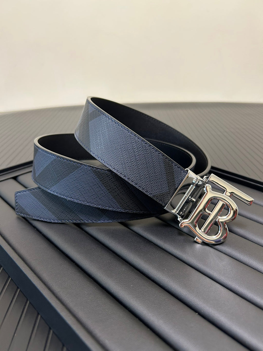 Pre-Owned Burberry London Check Leather Belt with Monogram Logo Buckle, Width 3.5cm