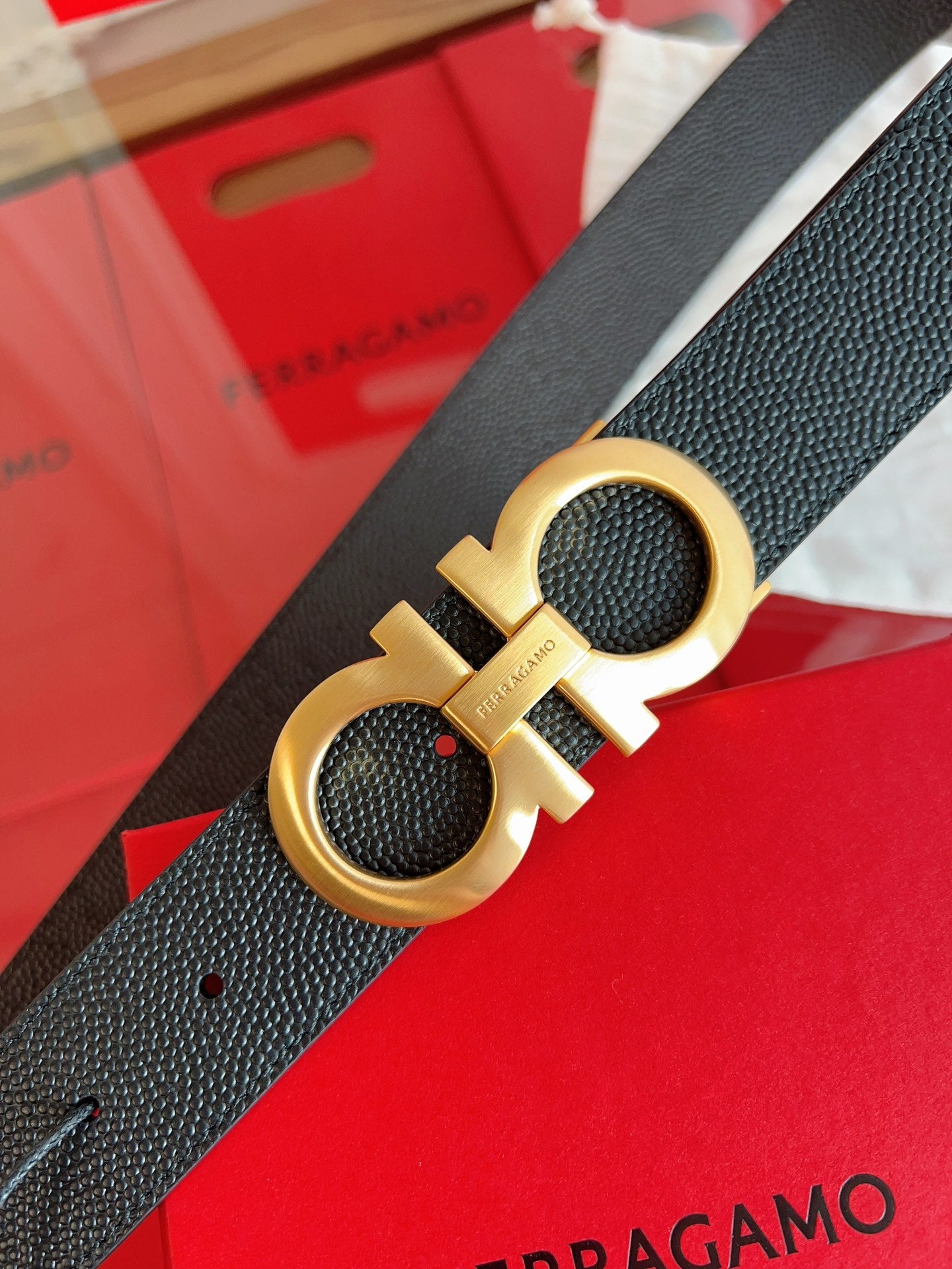 Pre-Owned Ferragamo Leather Belt 3.5cm Reversible Calfskin with Upgraded Gancini Buckle
