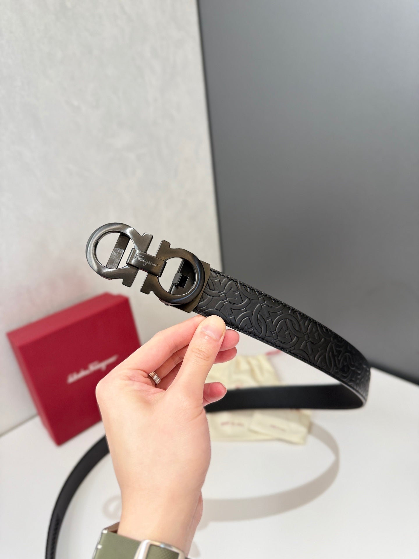 Pre-Owned Ferragamo Leather Belt 3.5cm Reversible Calfskin with Upgraded Gancini Buckle