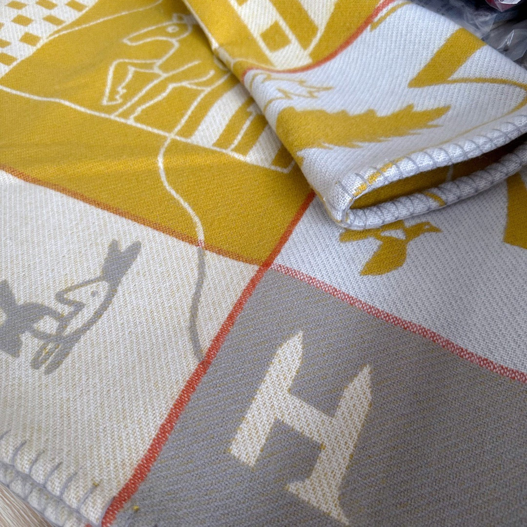 Pre-Owned Hermès Avalon Baby Blanket – Honey Yellow Cashmere Wool