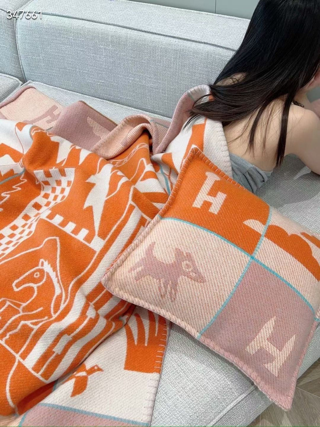 Pre-Owned Hermès Avalon Baby Blanket – Honey Yellow Cashmere Wool