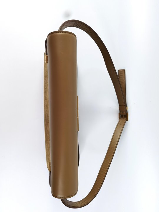 Pre-Owned Saint Laurent Manhattan Shoulder Bag in Embossed Cowhide Leather