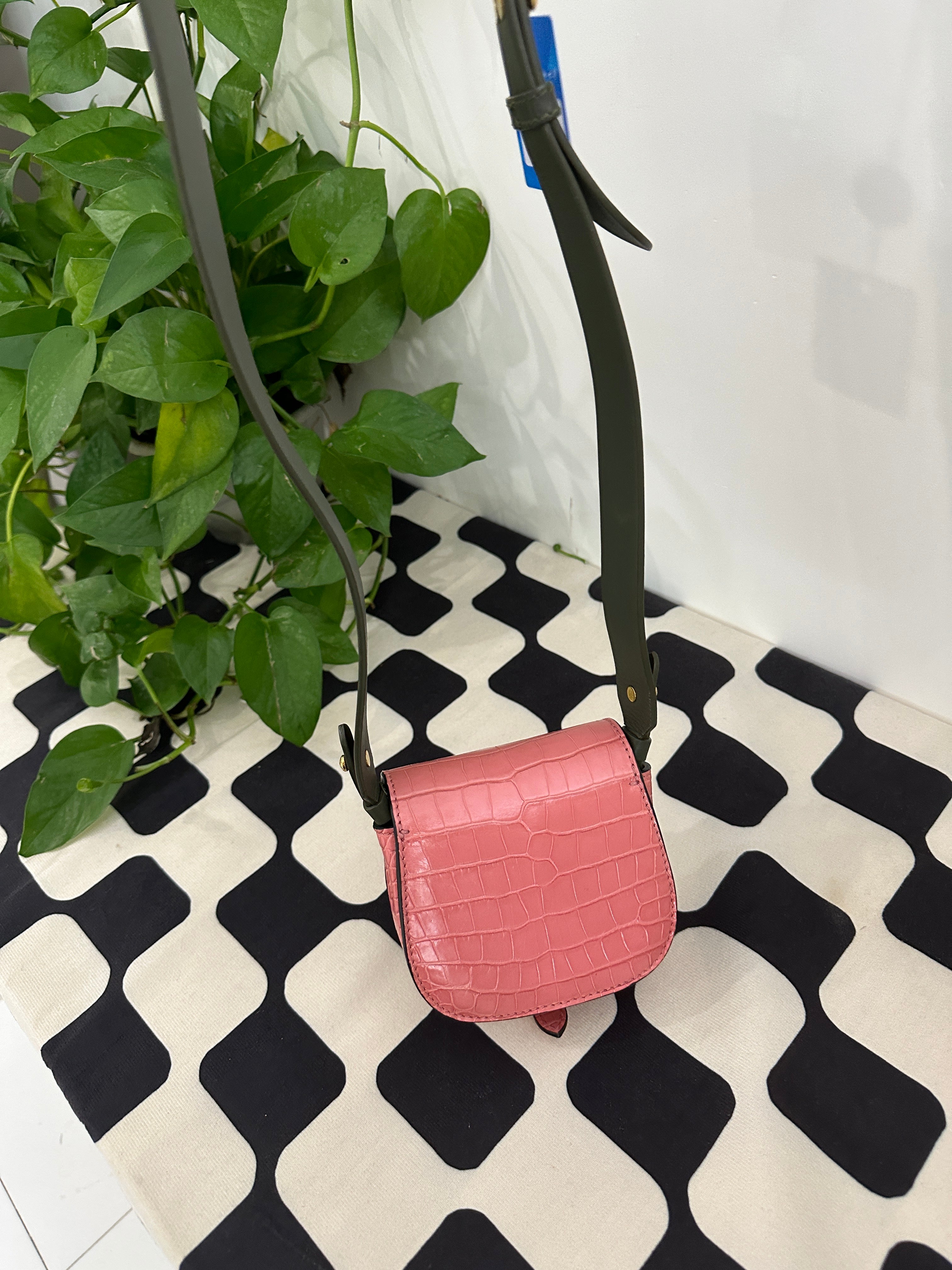 Pre-Owned Burberry Small Crossbody Bag – Rose Pink Leather